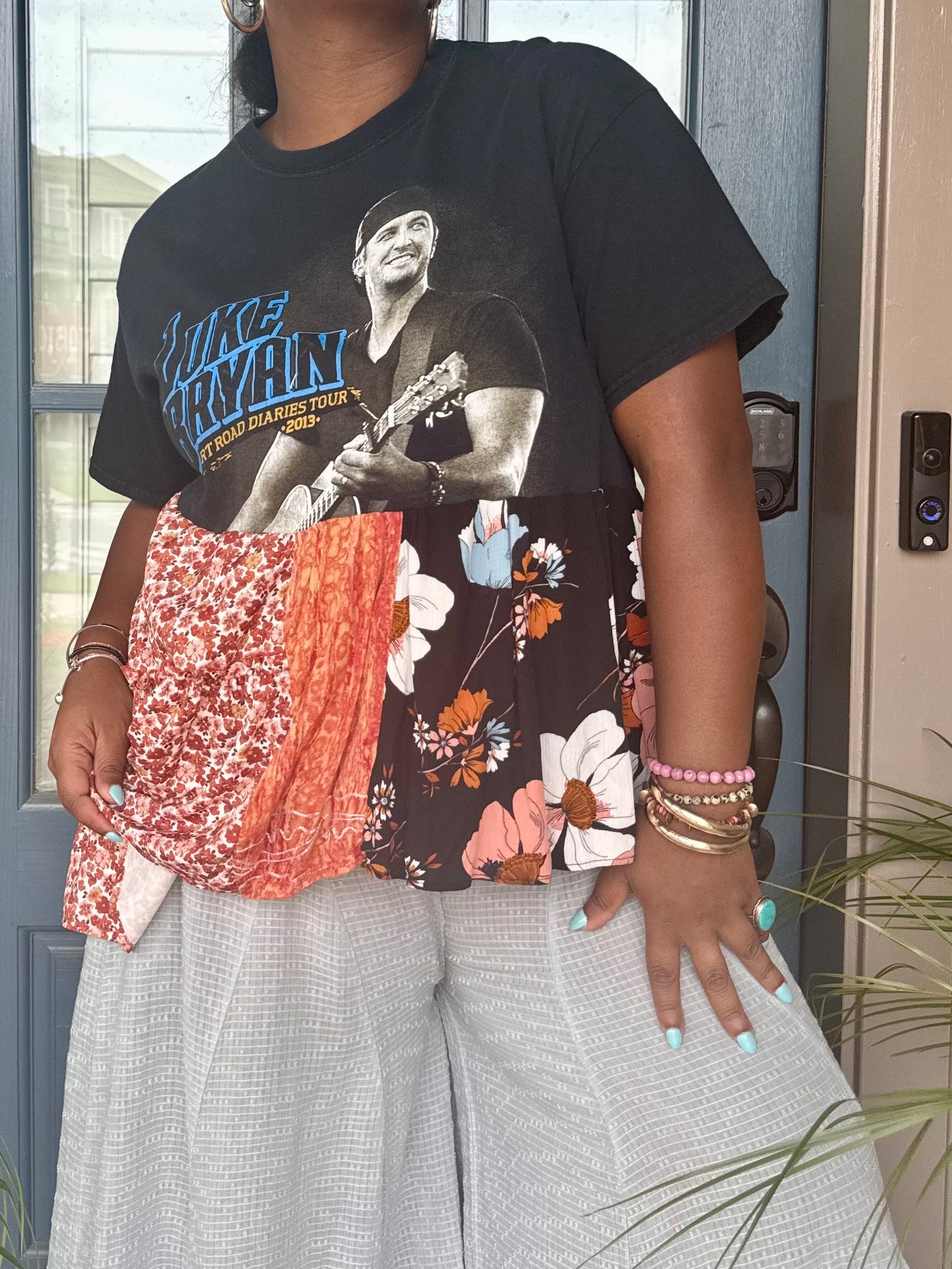 Extra Small-Extra Large Luke Bryan Midi Tee