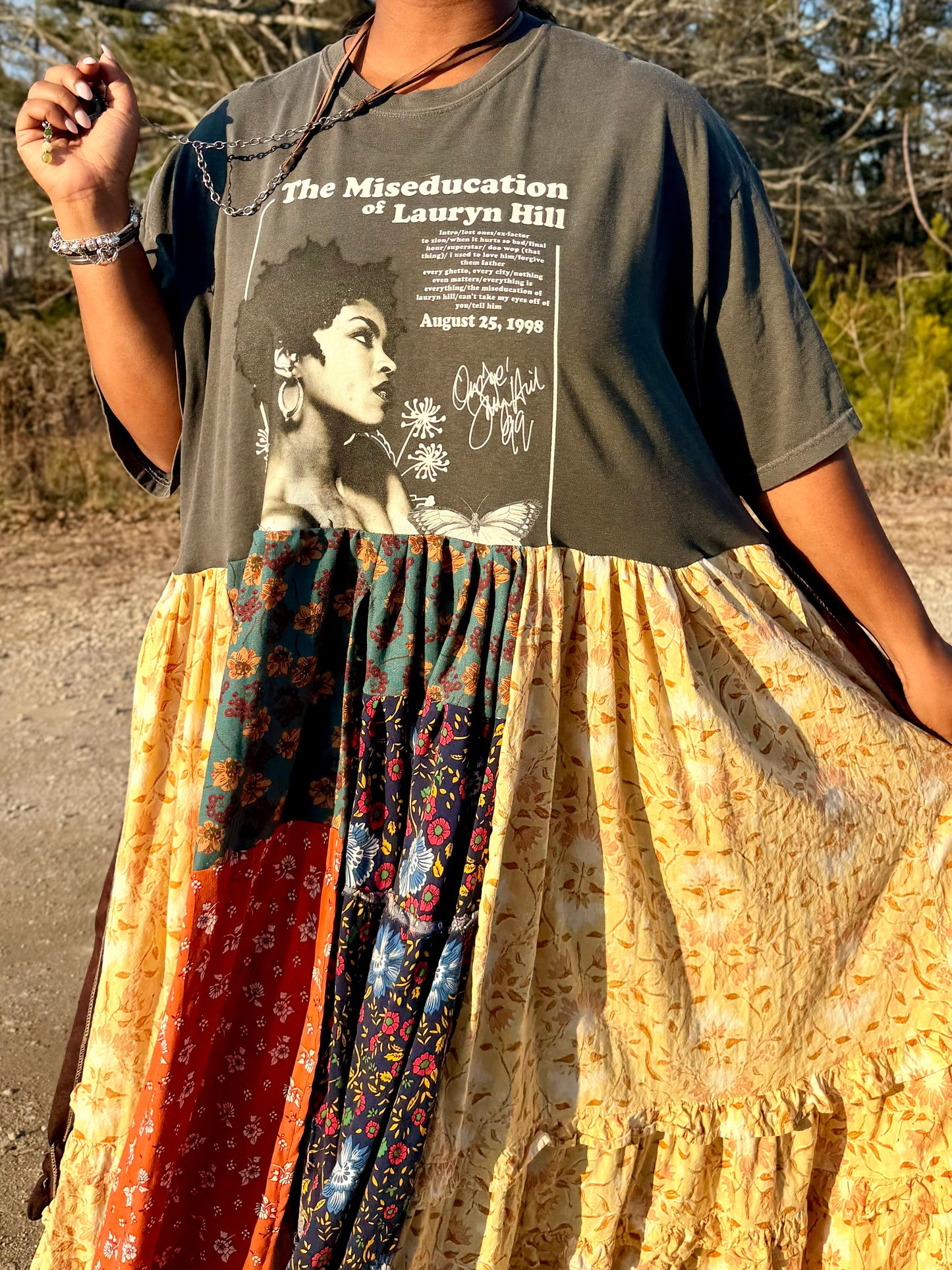 Large-3XL Lauryn Hill Maxi Tee