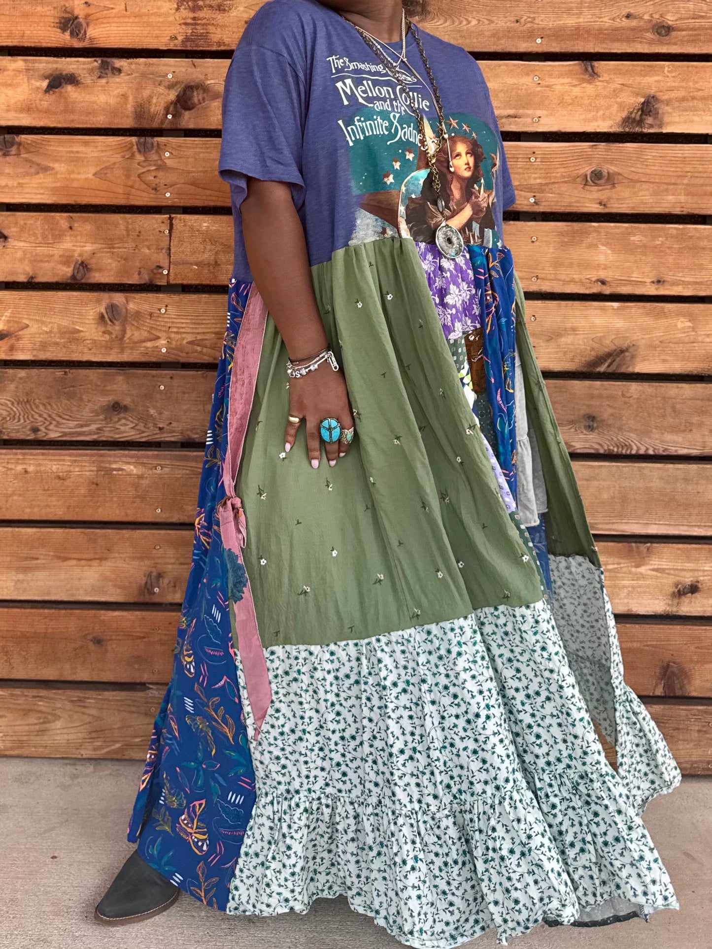 Large-3XL Smashing Pumpkins Maxi Tee