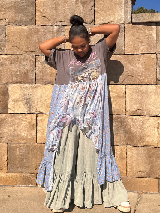 Medium-1XL ACDC Maxi Tee