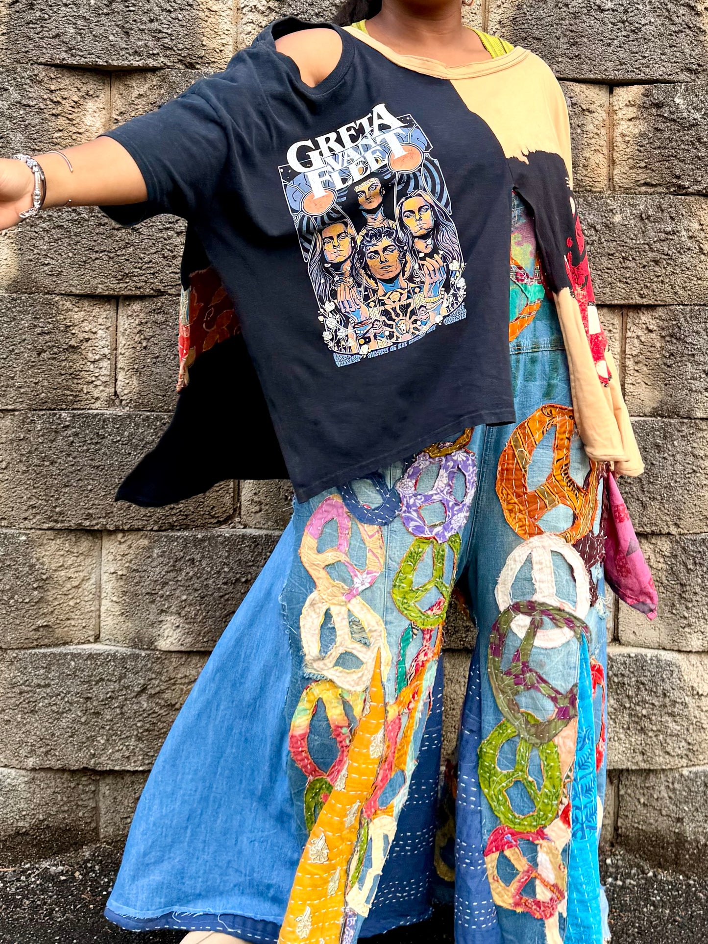 XXS-Extra Large Rolling Stones/Greta Van Fleet Split Tee