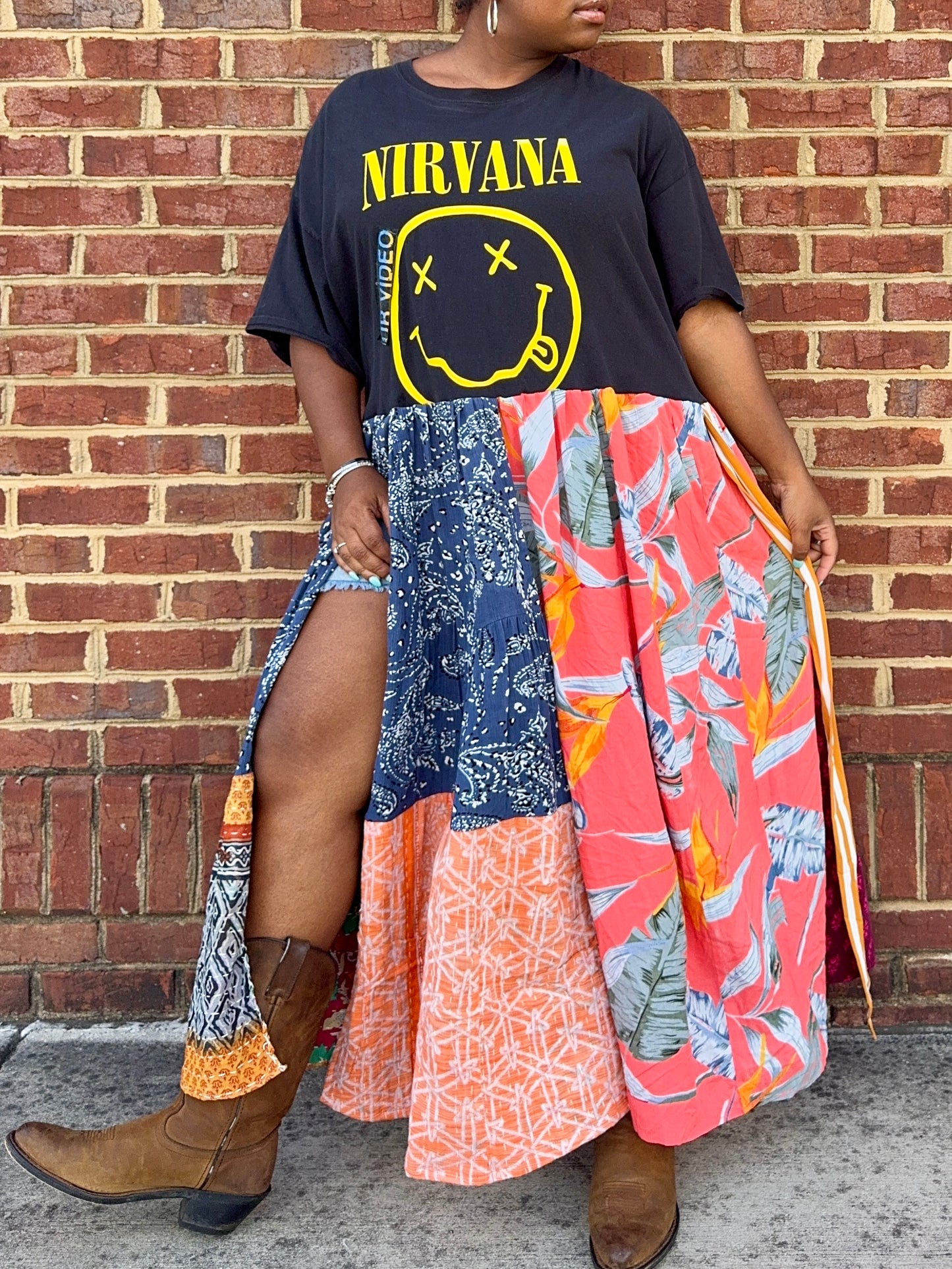 Large-2XL Nirvana Maxi Tee