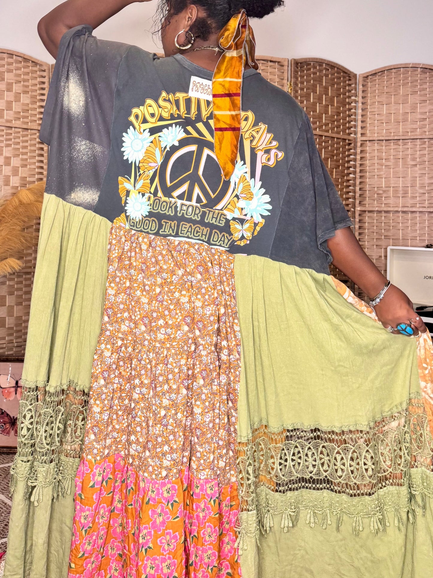 Large-3XL Positive Days High Low Swing Tee