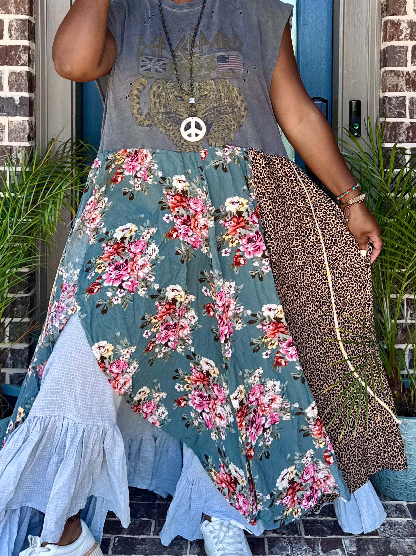 Extra Large-2XL Def Leppard Maxi Tee