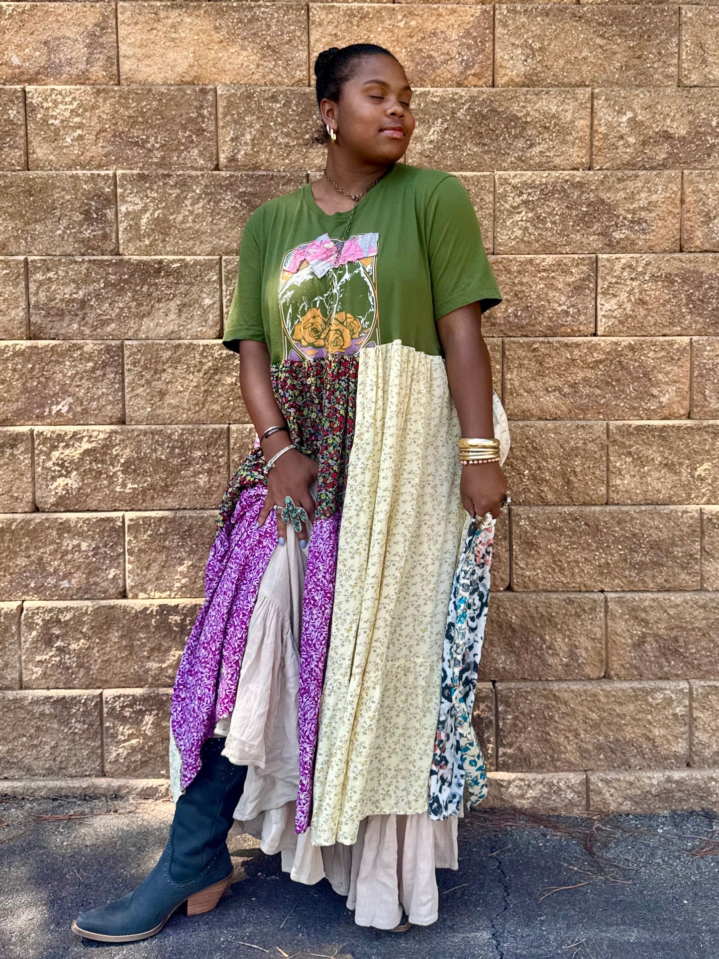 Small-1XL Rose Valley Maxi Tee