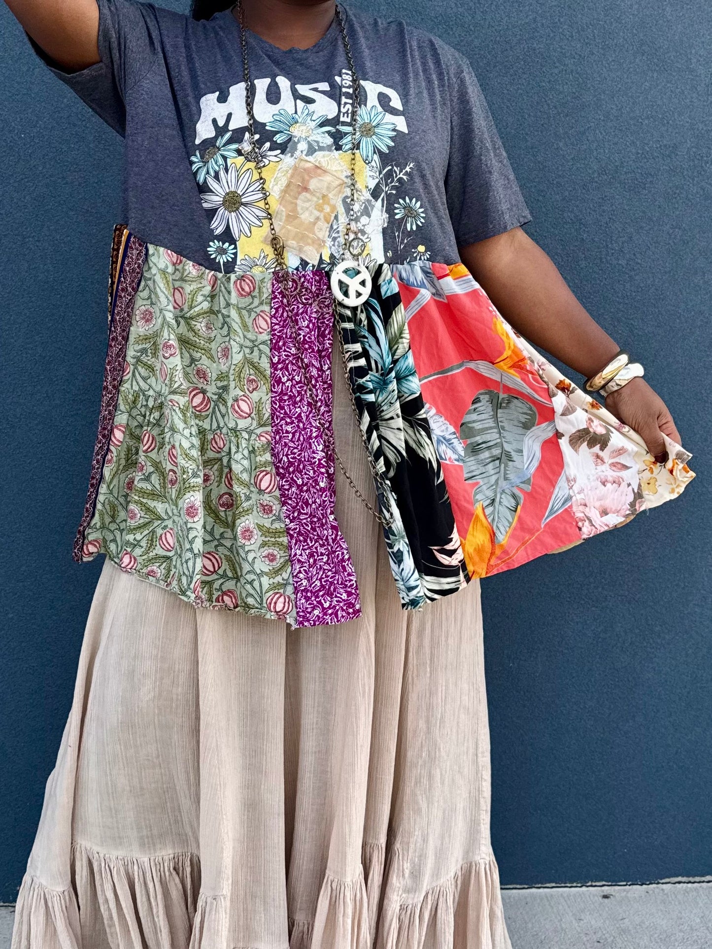 Extra Small-2XL MTV Midi Tee