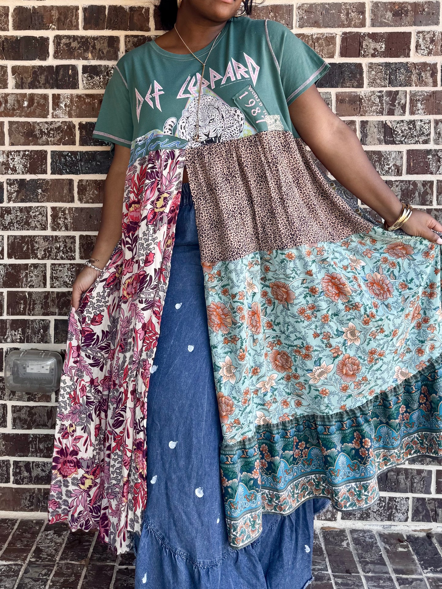 XXS-Large Def Leppard Maxi Tee