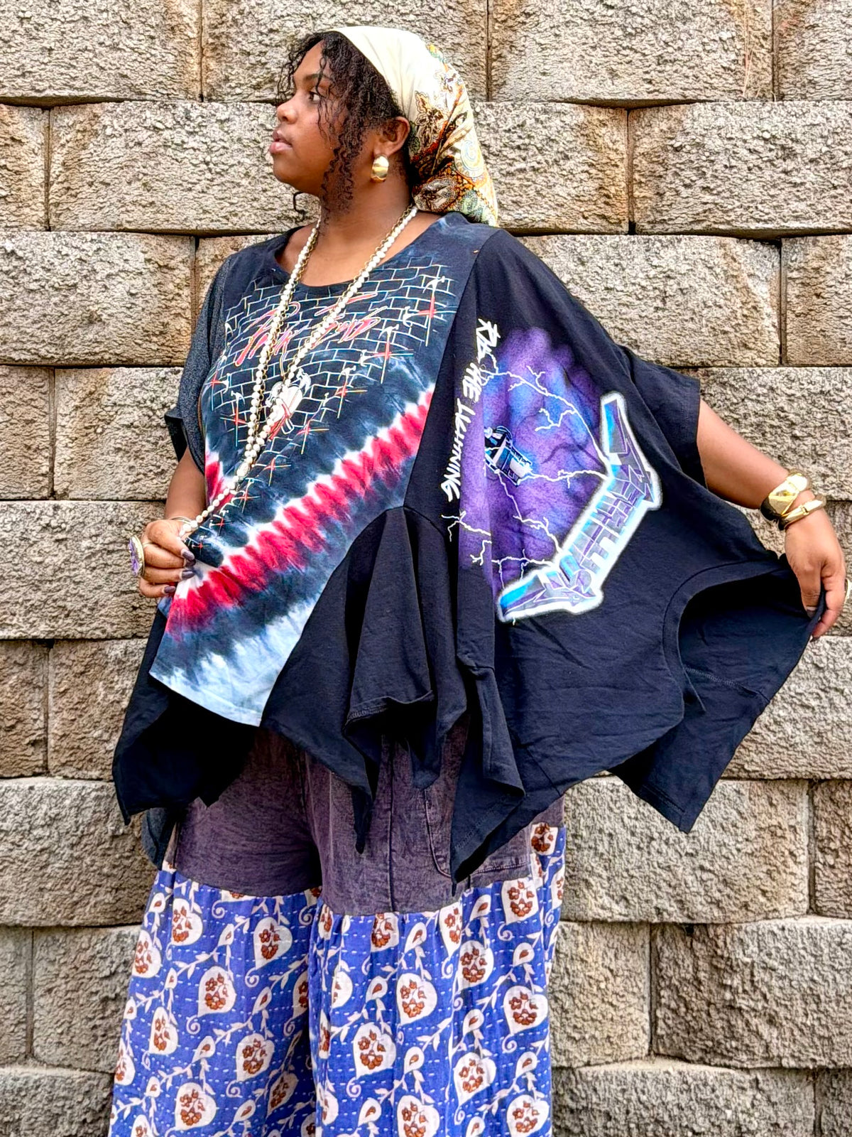 Small- 2XL Pink Floyd/ Metallica/ Tour 79 Poncho Tee