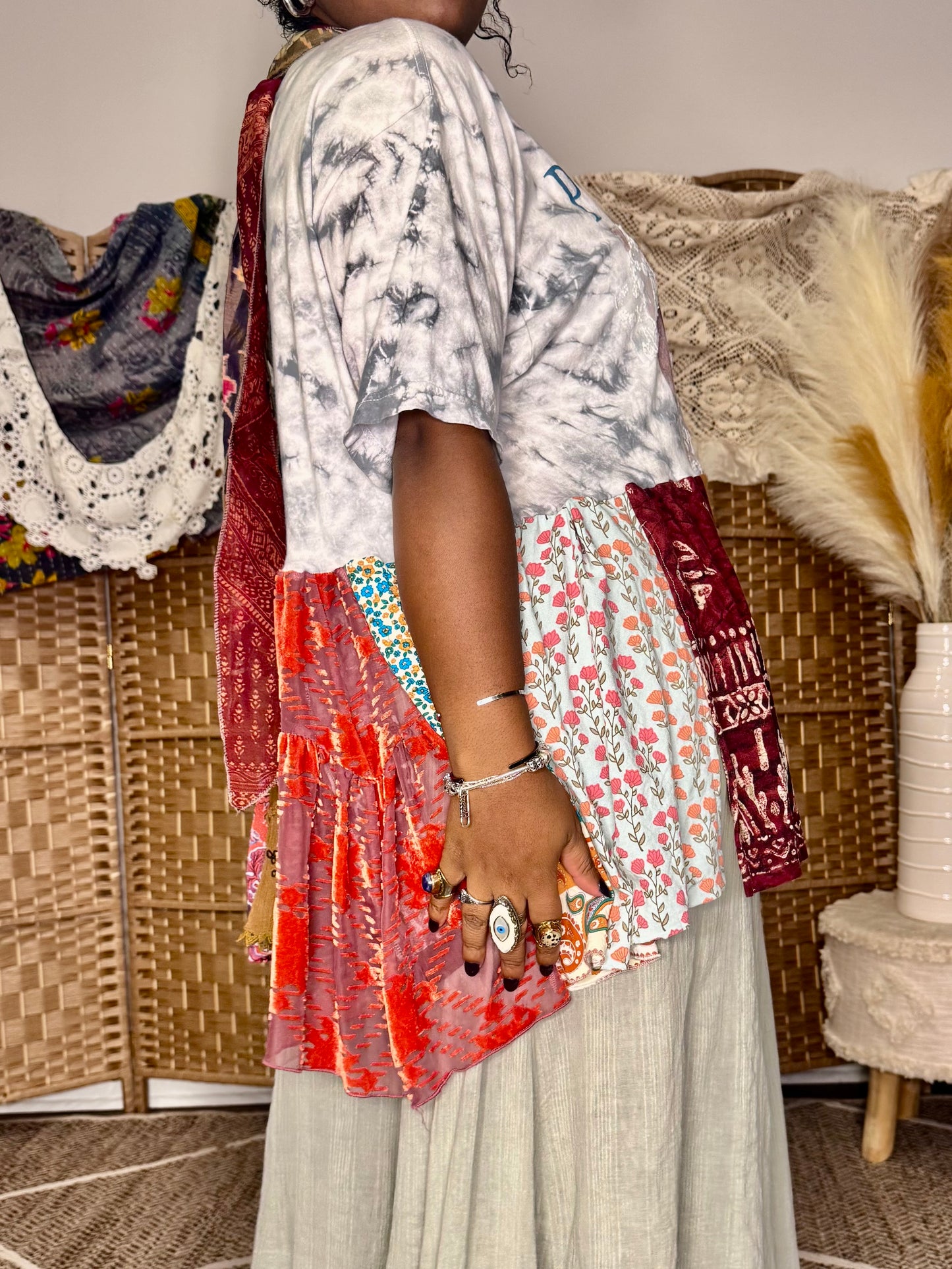 Extra Small-Extra Large Picasso Midi Tee