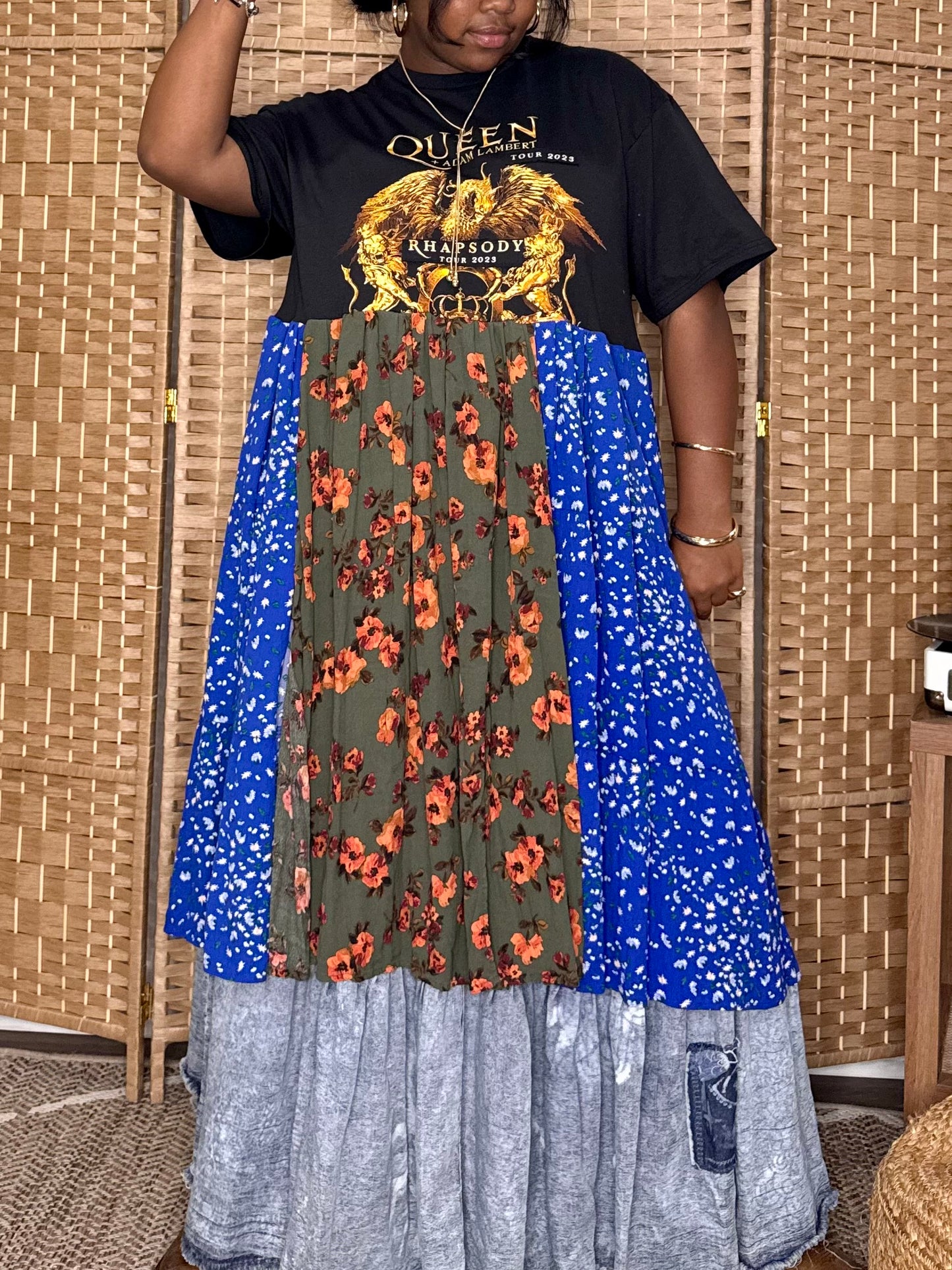 Medium-1XL Queen Maxi Tee