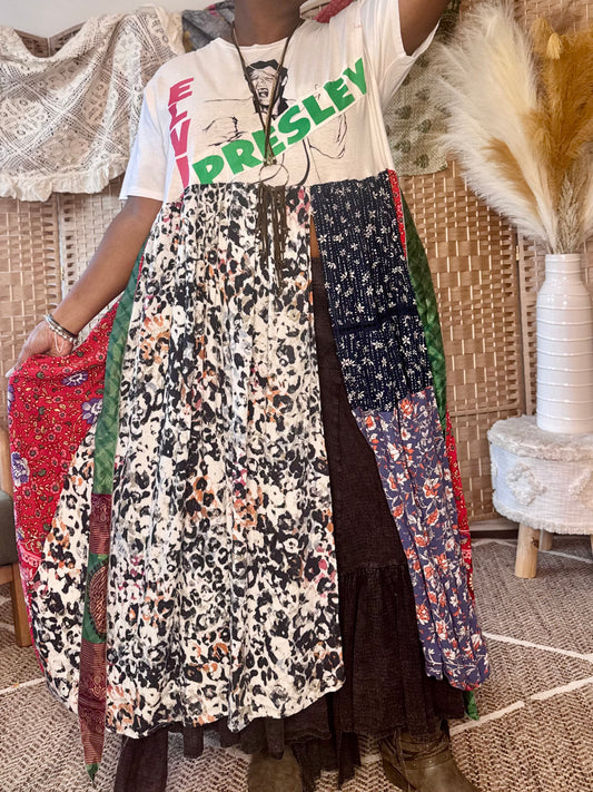 Small-Extra Large Elvis Presley Maxi Tee