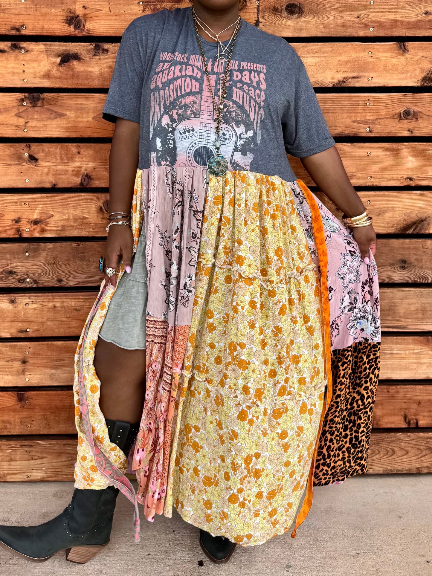 Large-3XL Woodstock Maxi Tee