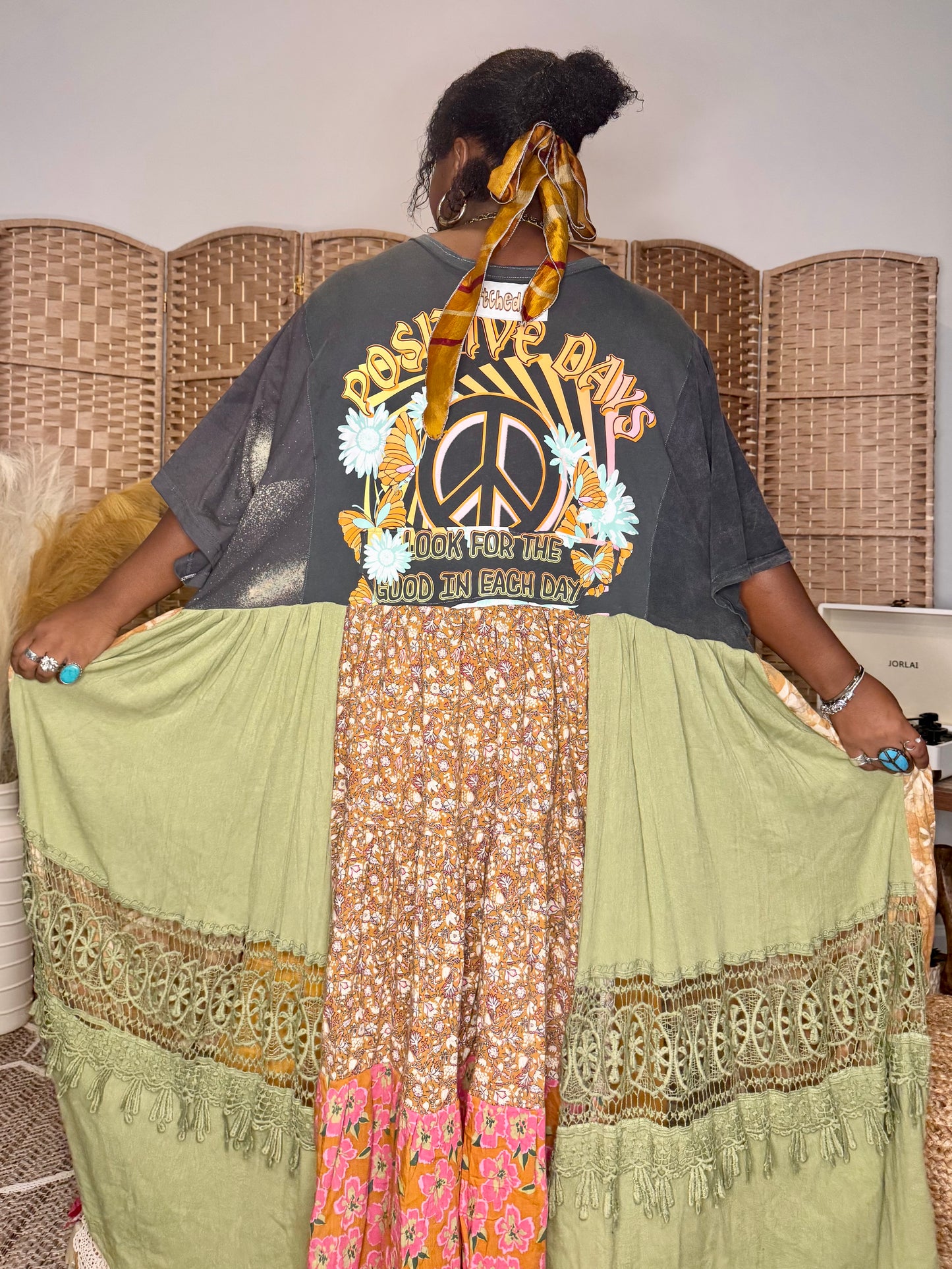 Large-3XL Positive Days High Low Swing Tee