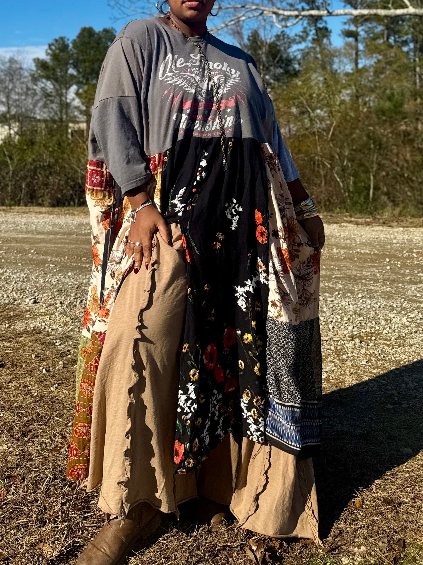 Large-3XL Moonshine Maxi Tee