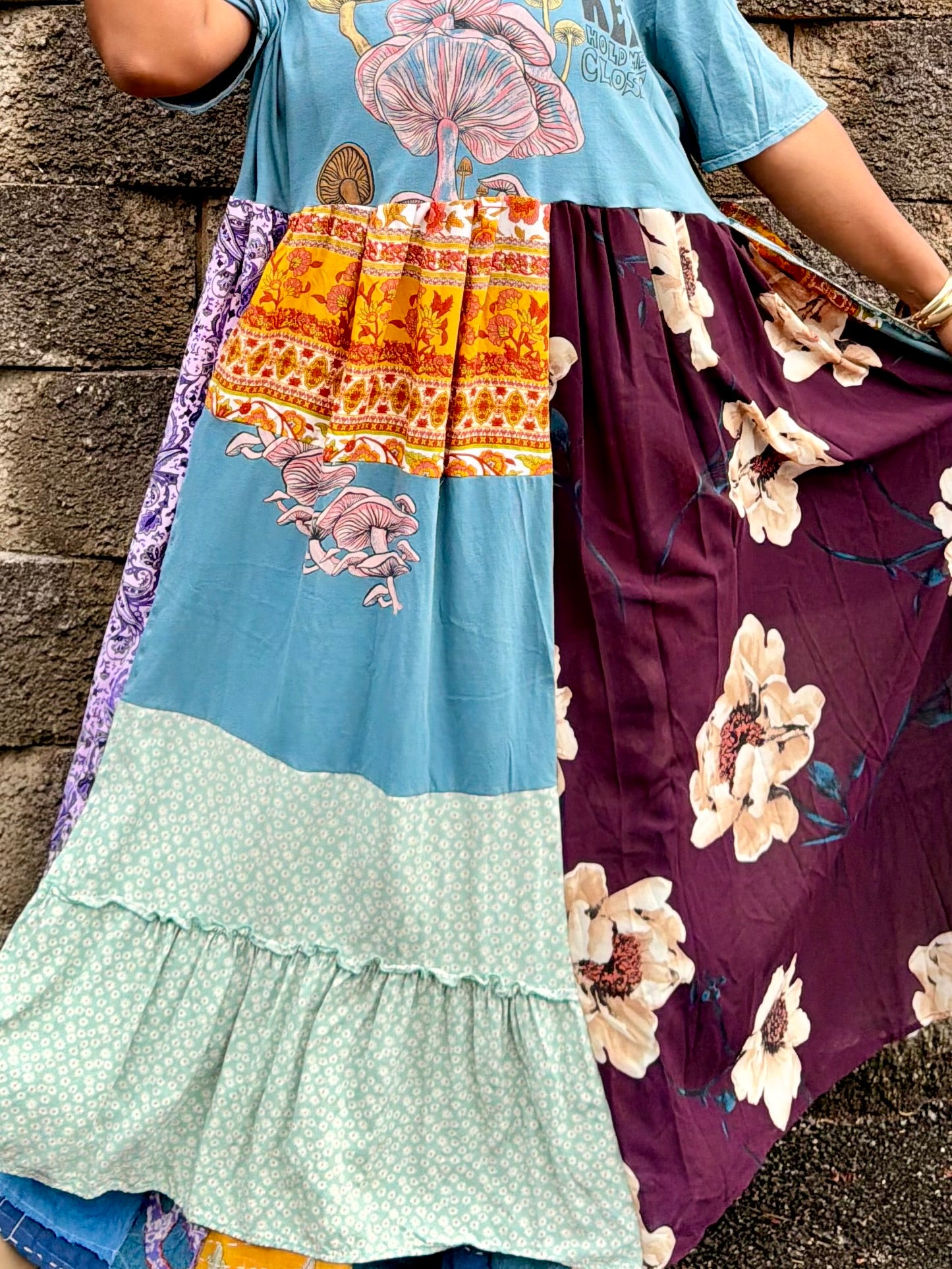 Large-2XL Kindness Is Key Maxi Tee