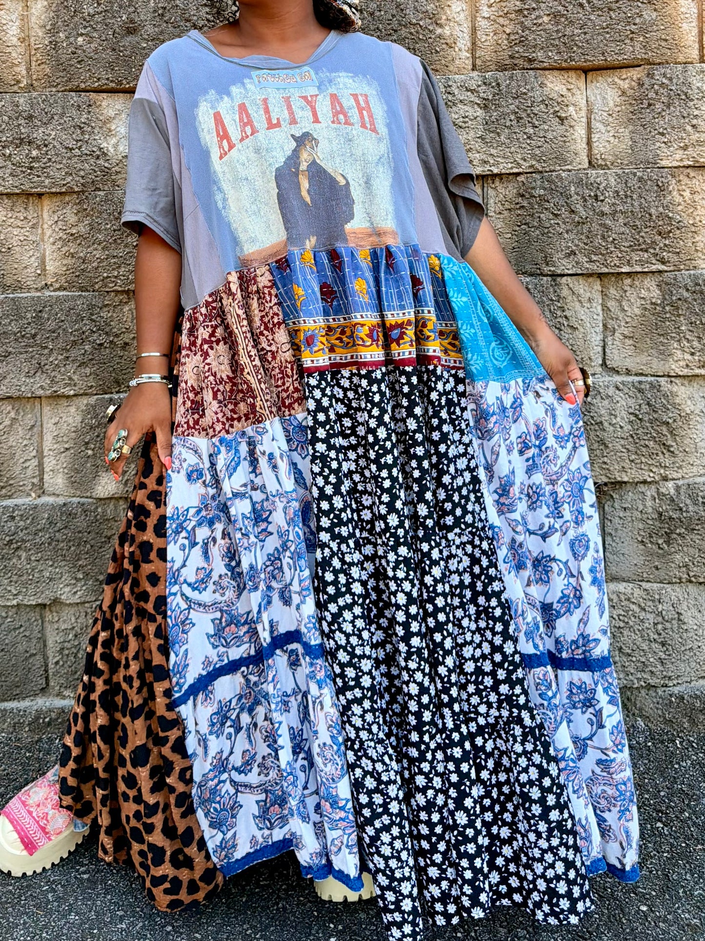 Medium-3XL Aaliyah High Low Swing Tee
