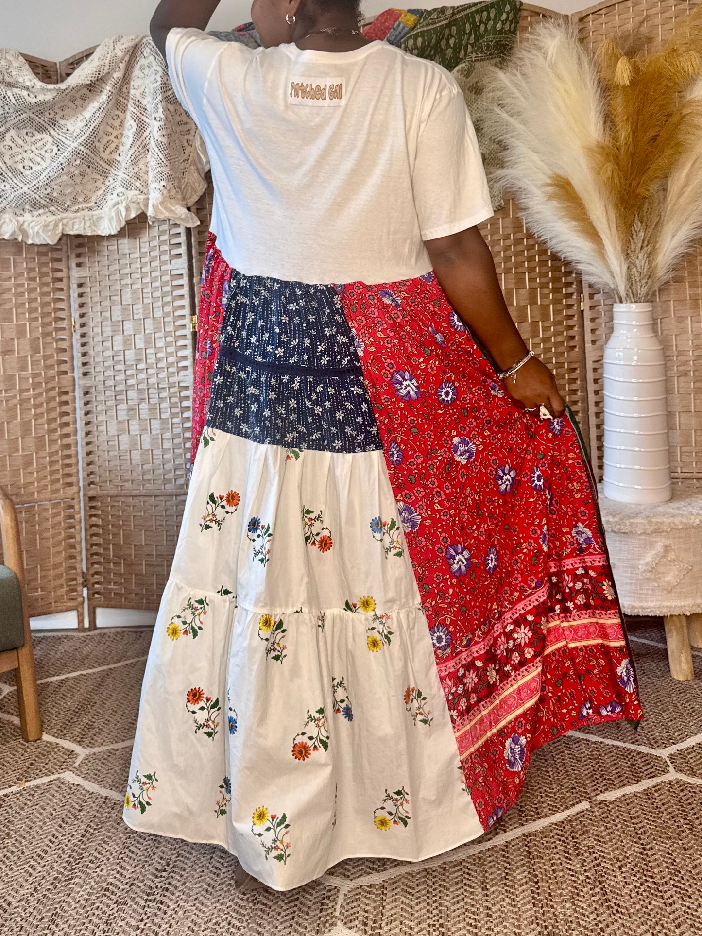 Small-Extra Large Elvis Presley Maxi Tee