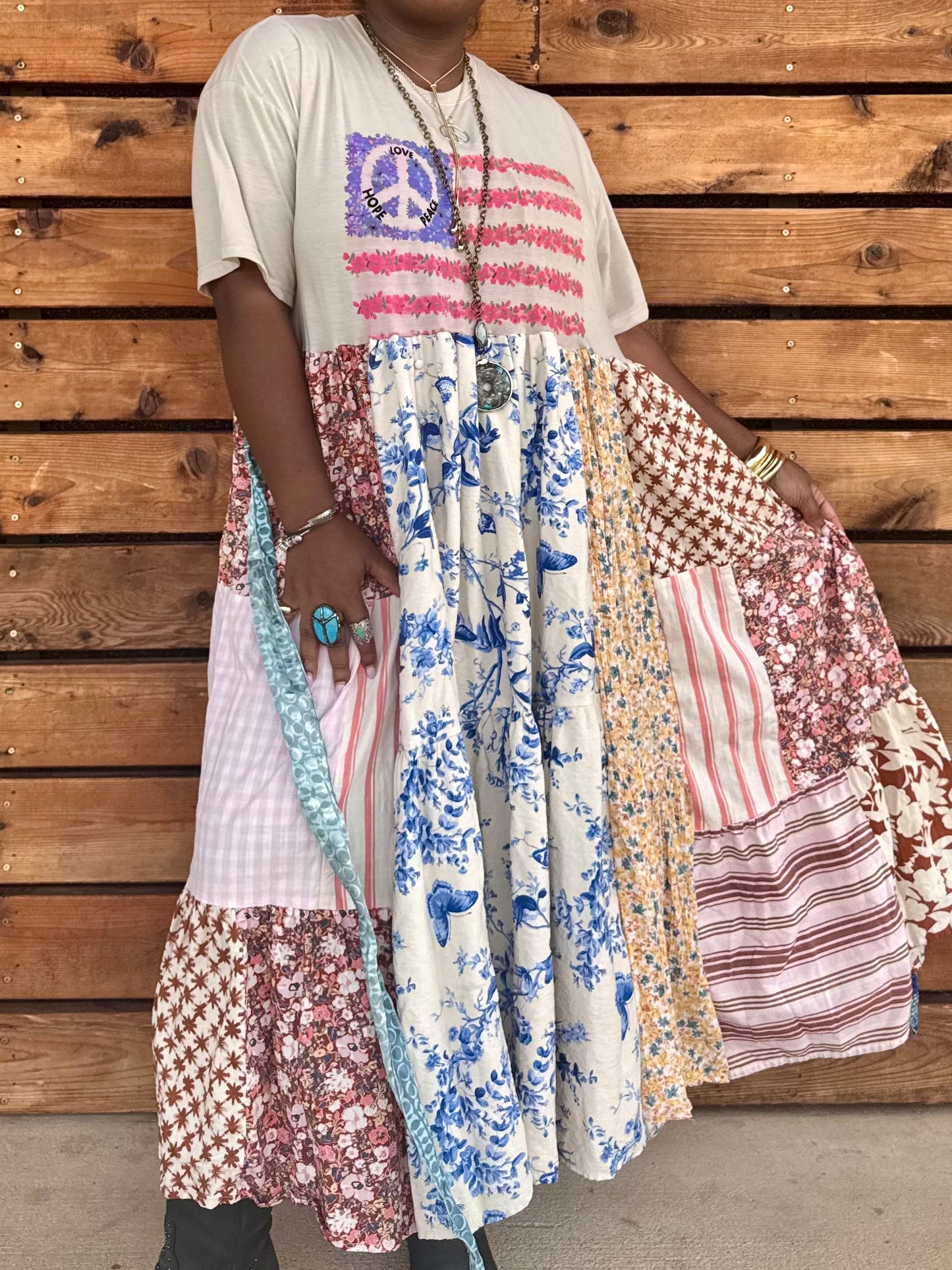 Extra Small-Extra Large Peace Maxi Tee