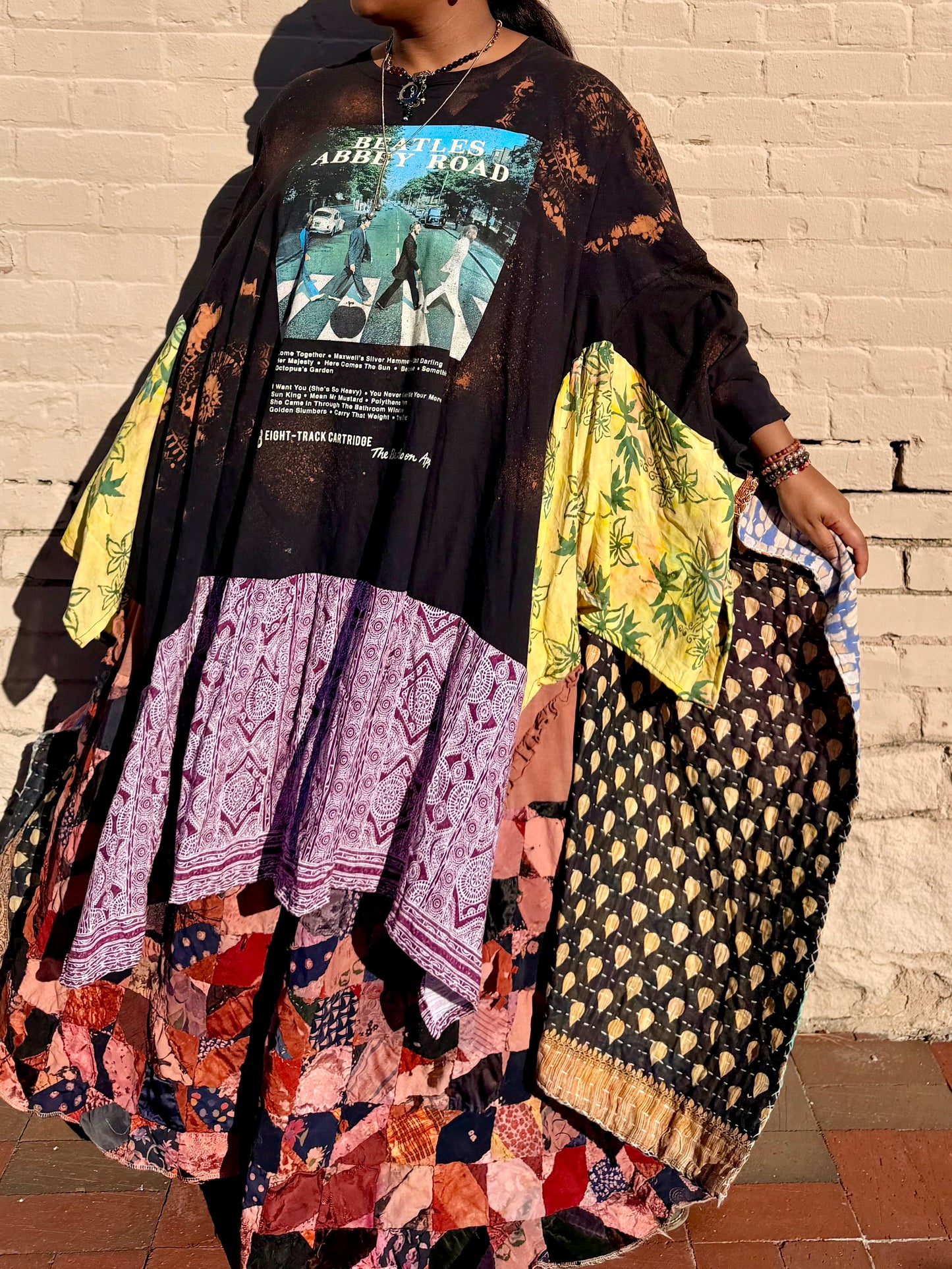 Large-5XL The Beatles Swing Maxi Tee