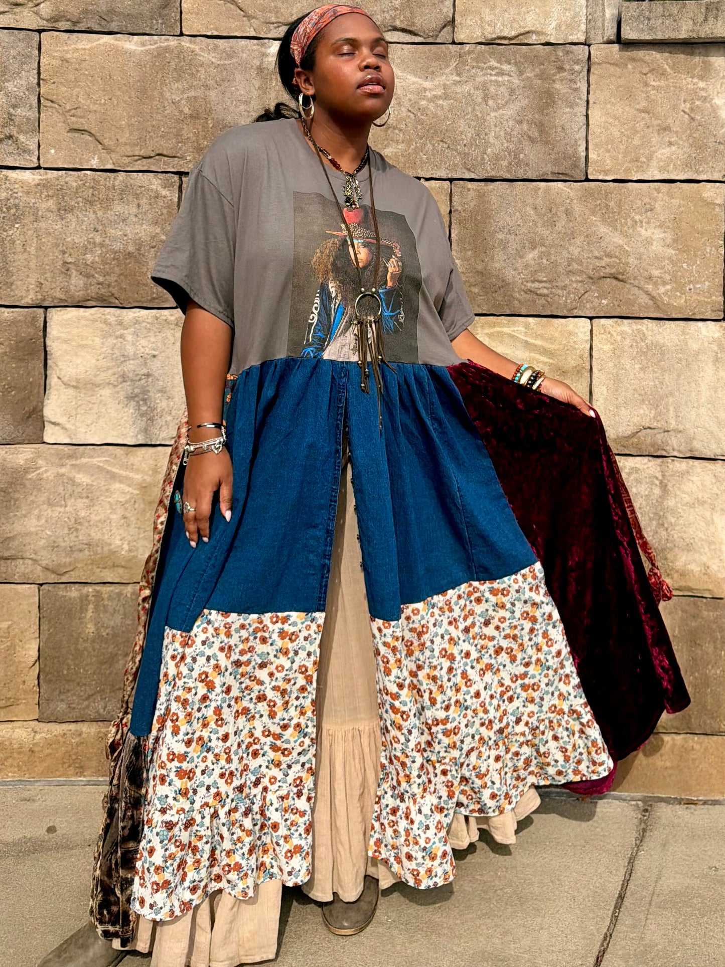 Extra Large-4XL Erykah Badu Maxi Tee