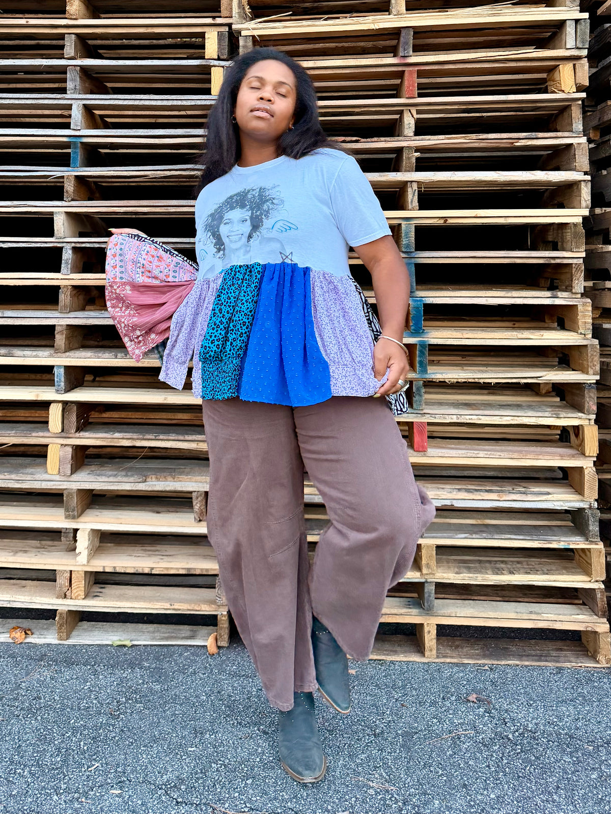 Extra Small-Extra Large Whitney Houston Midi Tee