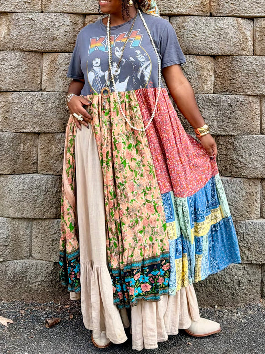 Extra Small- Extra Large KISS Maxi Tee