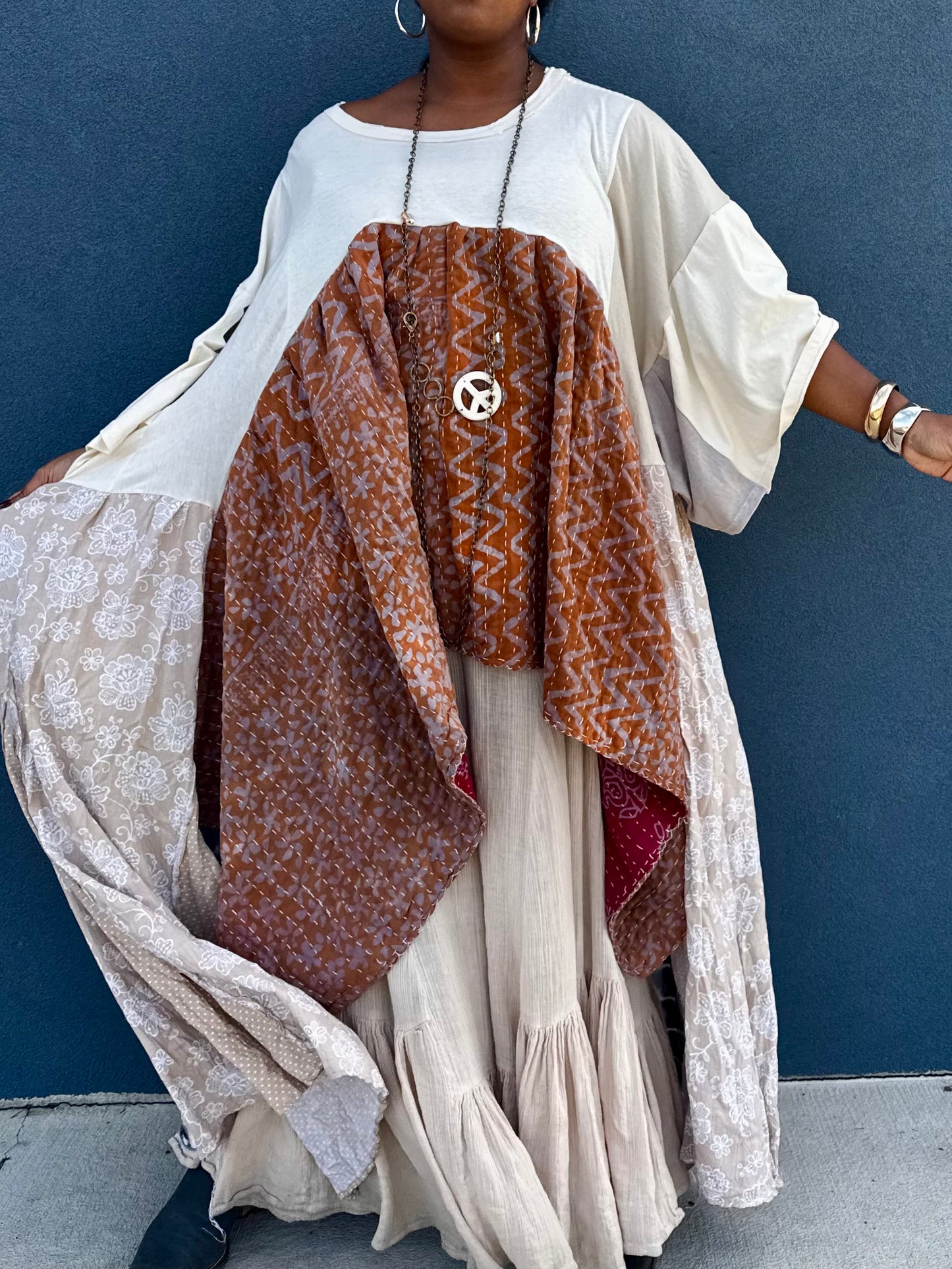 Large-4XL Lainey Wilson Maxi Tee