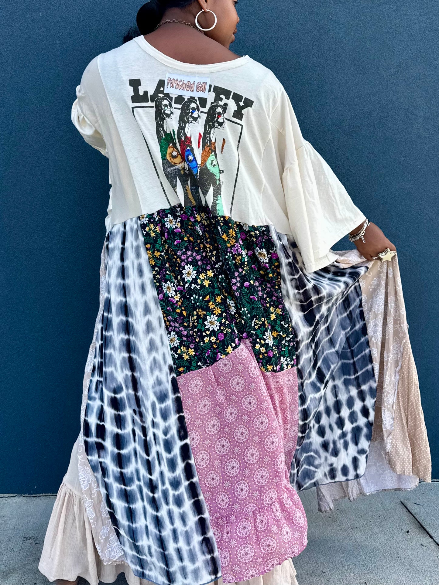 Large-4XL Lainey Wilson Maxi Tee