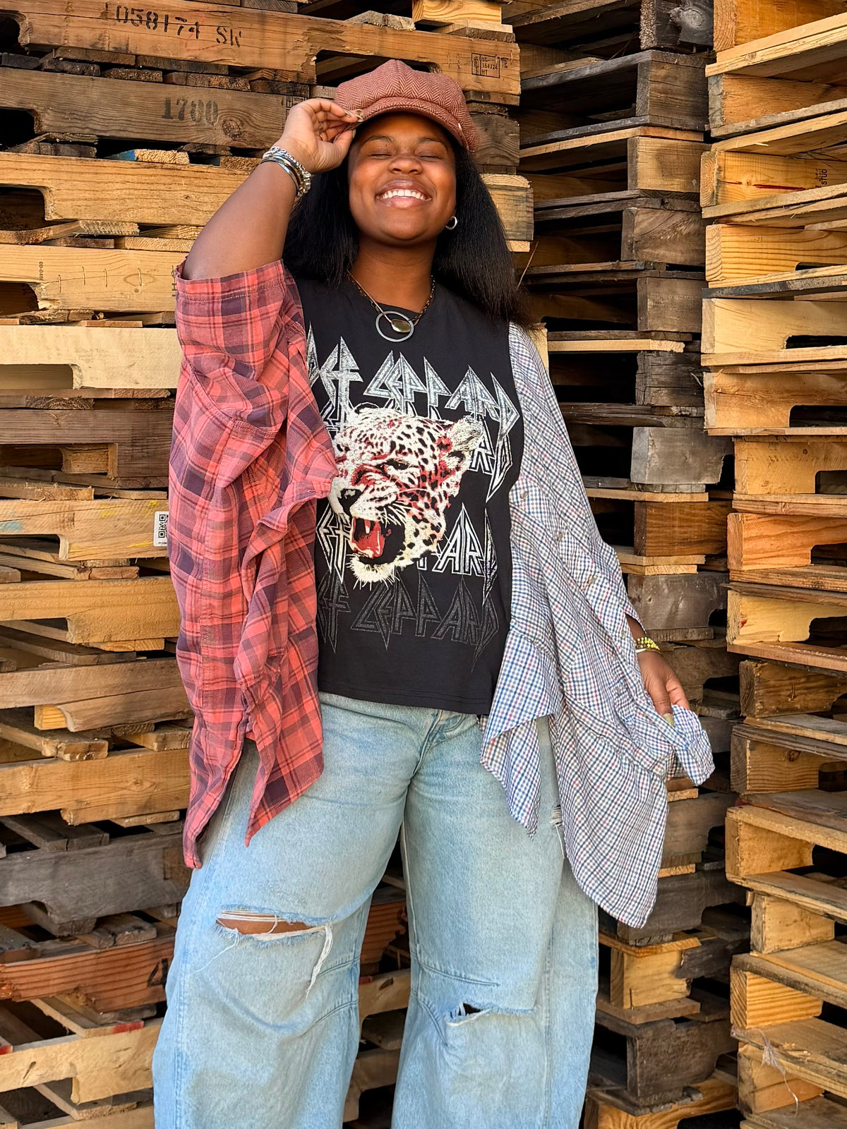 Extra Small-Extra Large Def Leppard Poncho Tee
