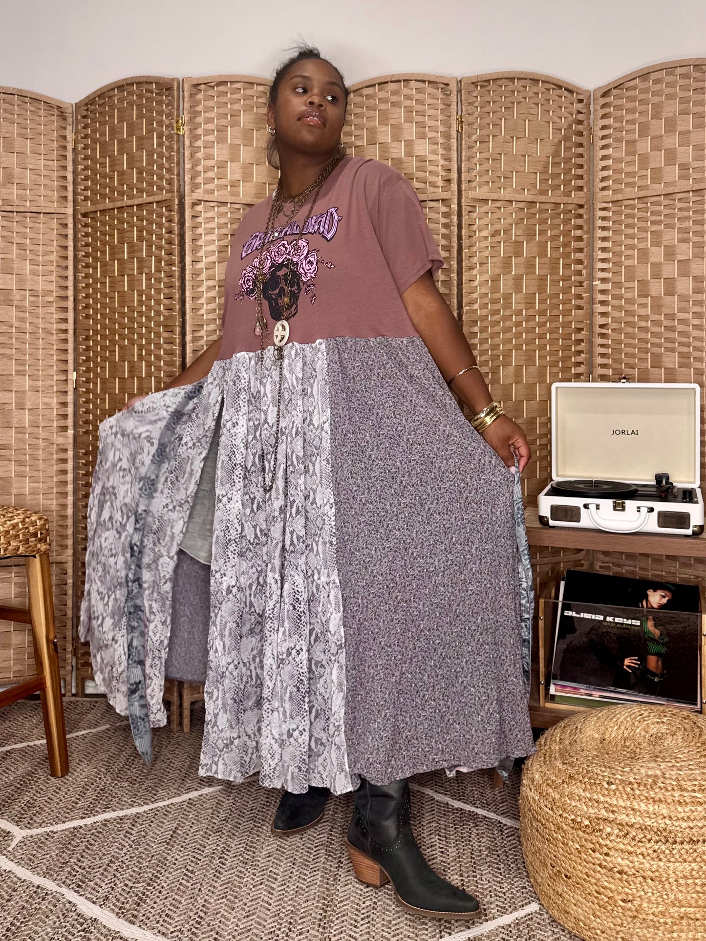 Large-2XL Grateful Dead Maxi Tee