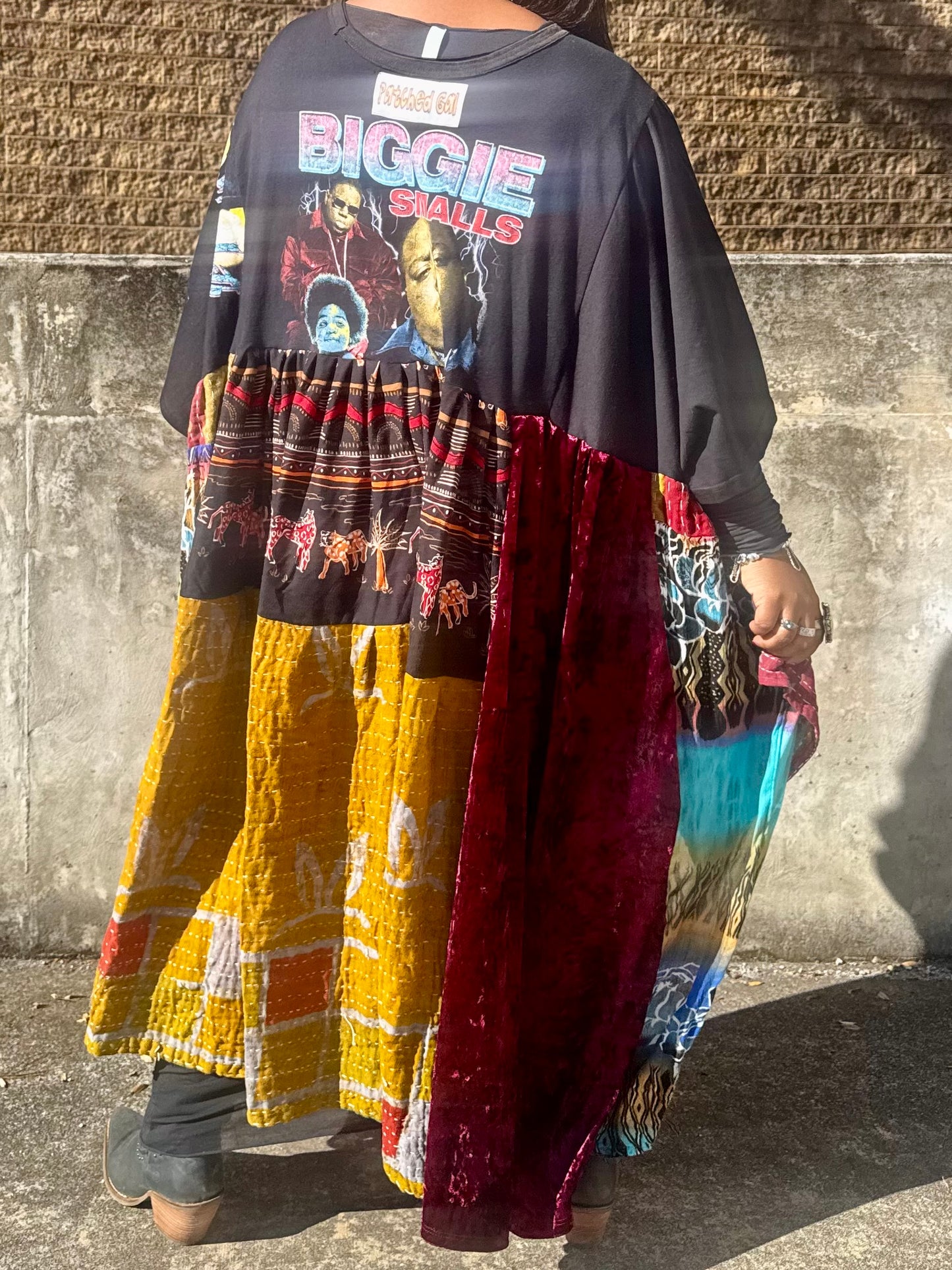 Large-3XL Biggie Maxi Tee