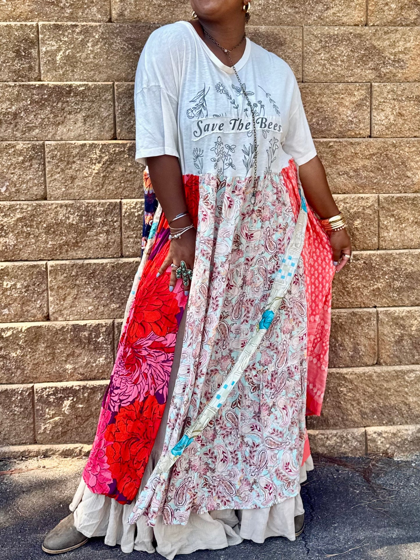 Medium-2XL Save The Bees Maxi Tee