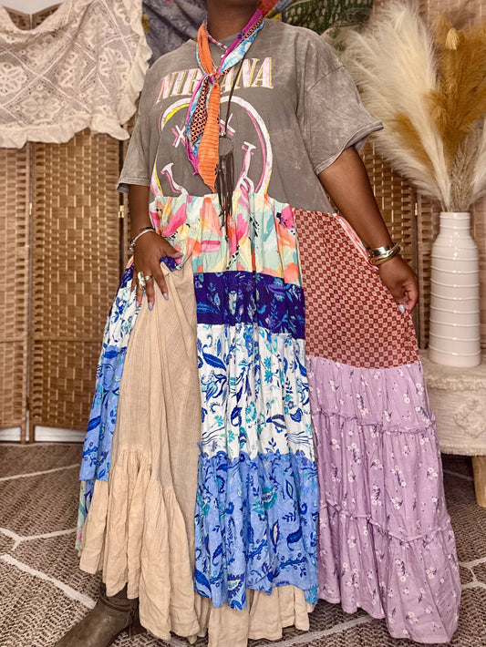 Extra Large-3XL Nirvana Maxi Tee