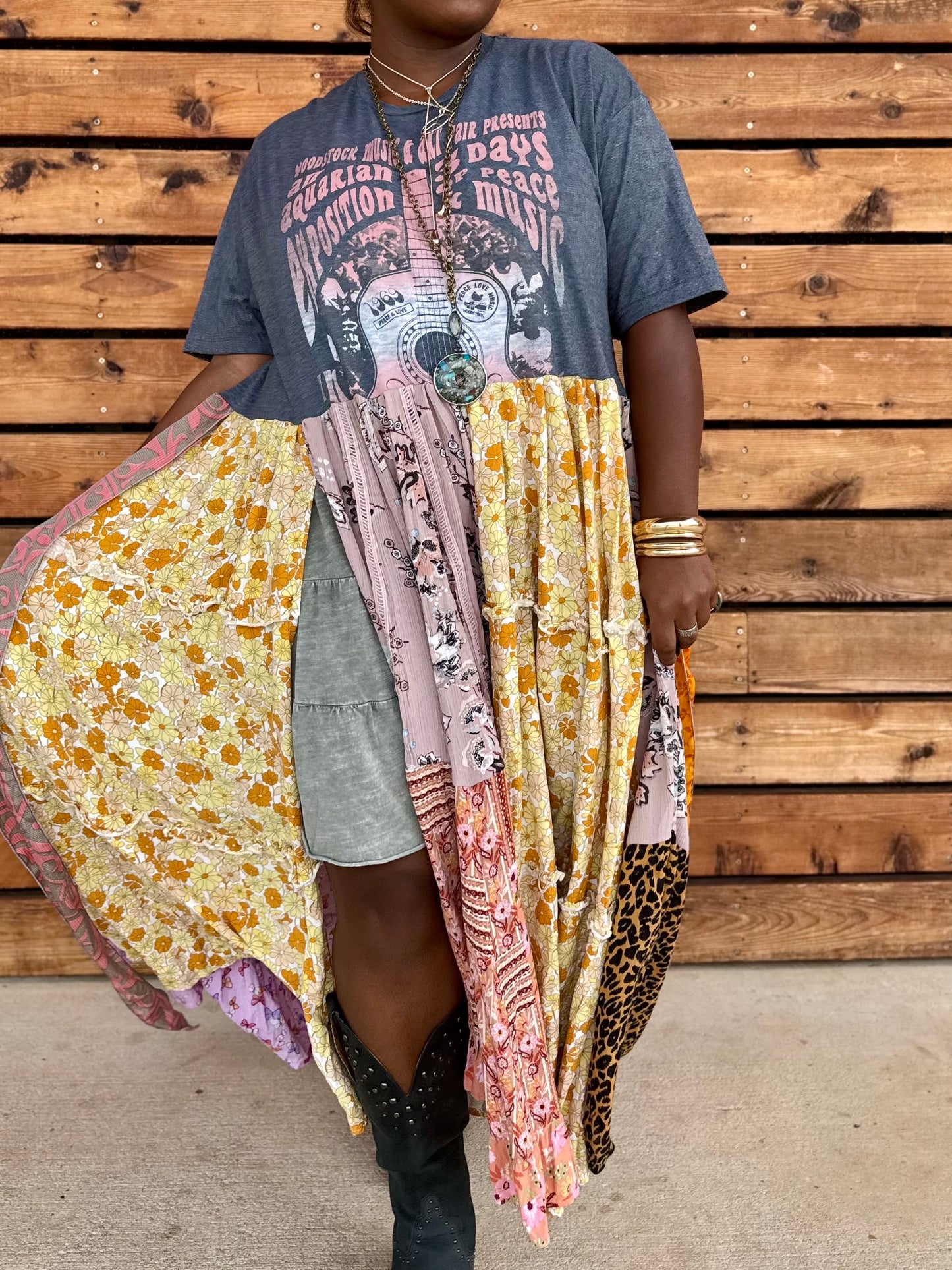 Large-3XL Woodstock Maxi Tee