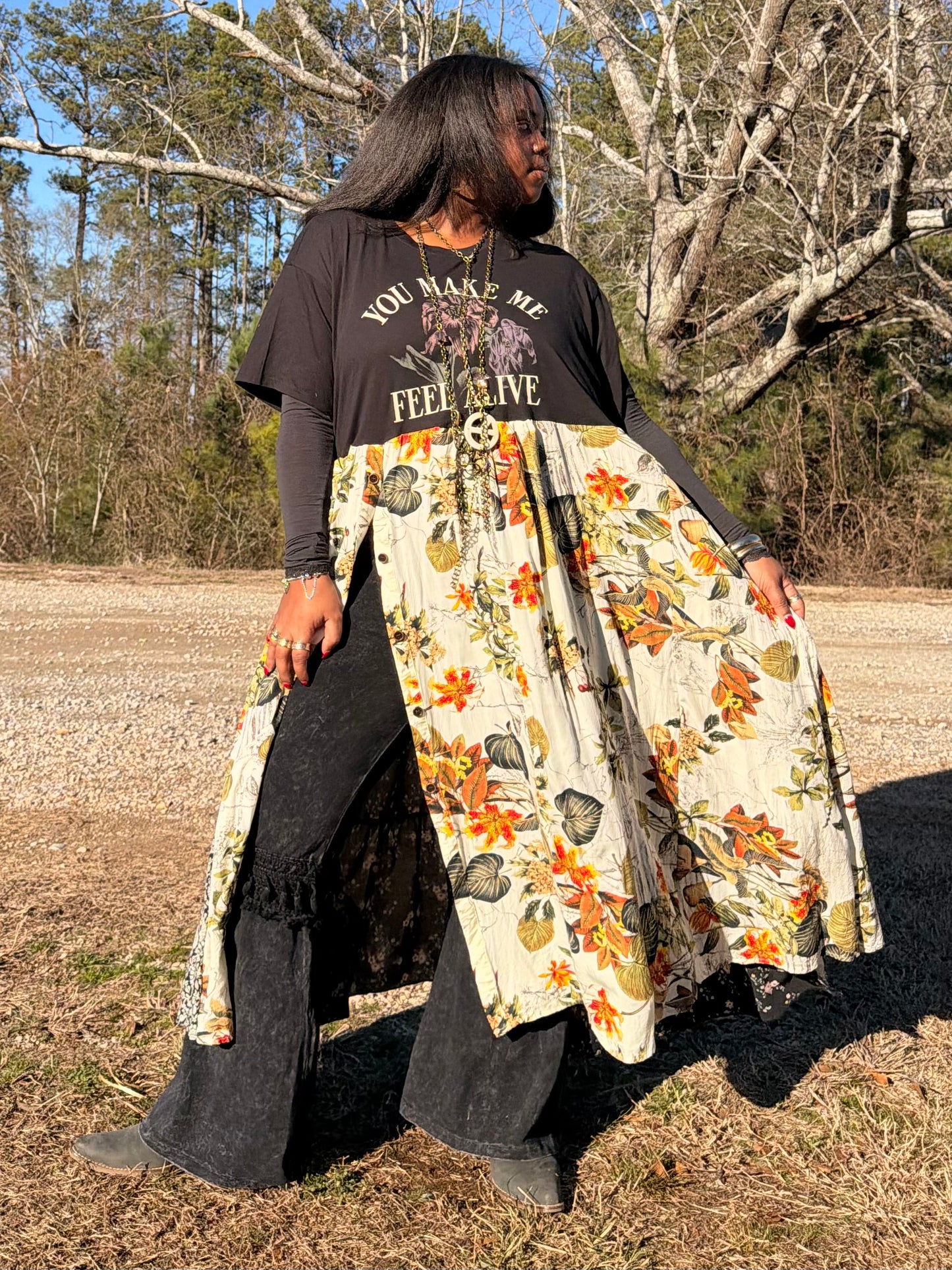 Large -2XL You Make Me Fee Alive Maxi Tee