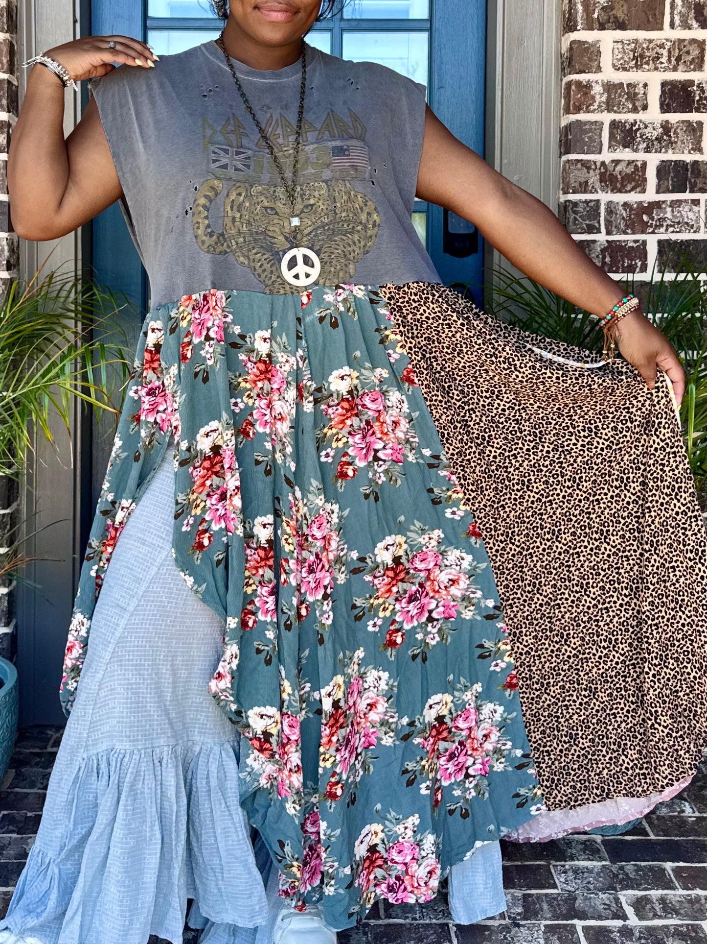 Extra Large-2XL Def Leppard Maxi Tee