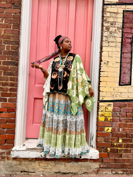Small- 2XL Dolly Parton Poncho Tee